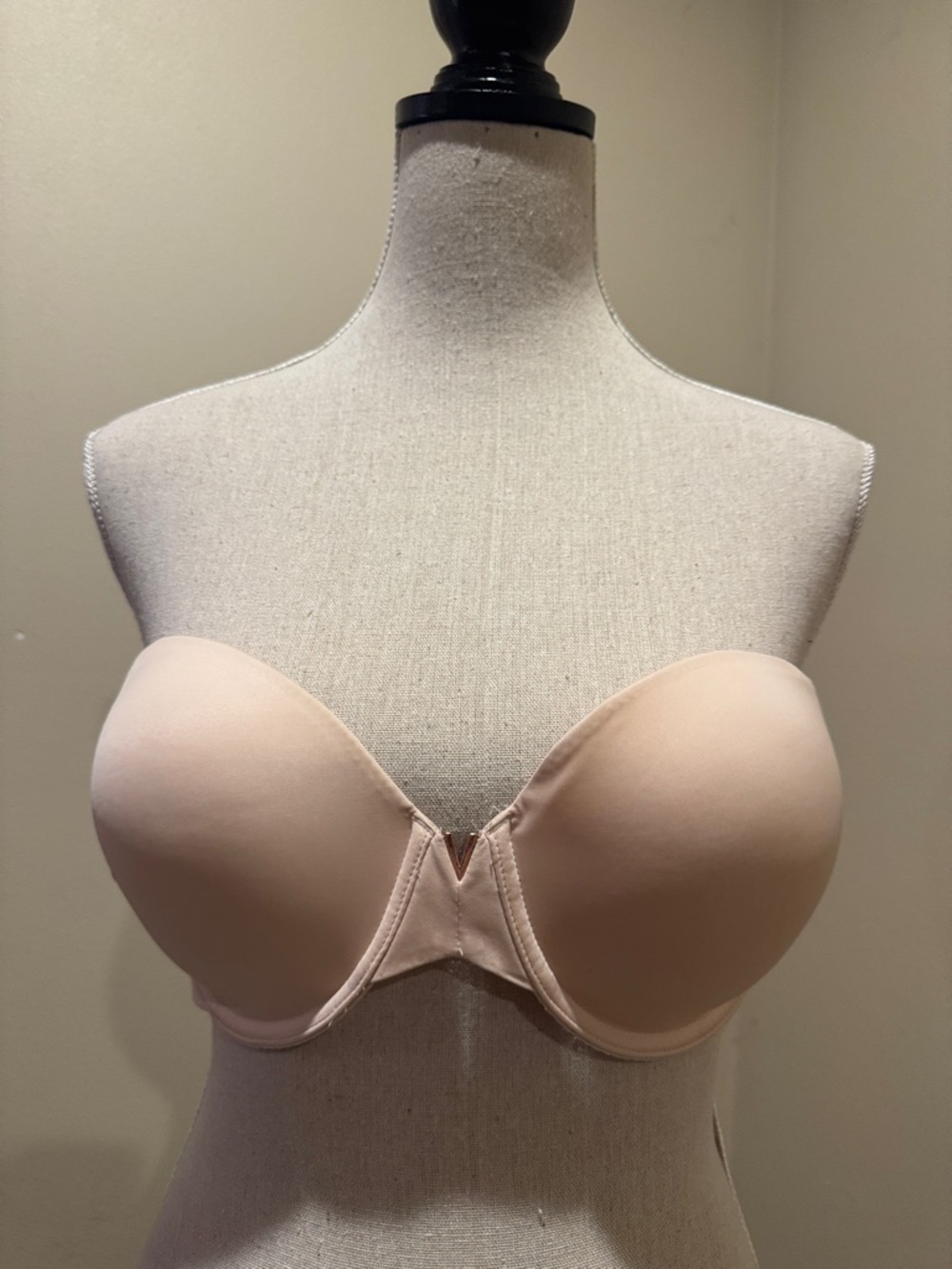 Victoria's Secret Blush Nude Strapless Bandeau Bra